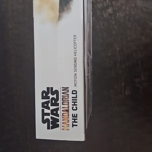 Star Wars The Child Motion Sensing Flying Toy - Picture 6 of 11